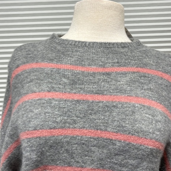 Wayf NWT Grey and Pink Stripe Sweater with Waist Tie Large - Picture 3 of 10